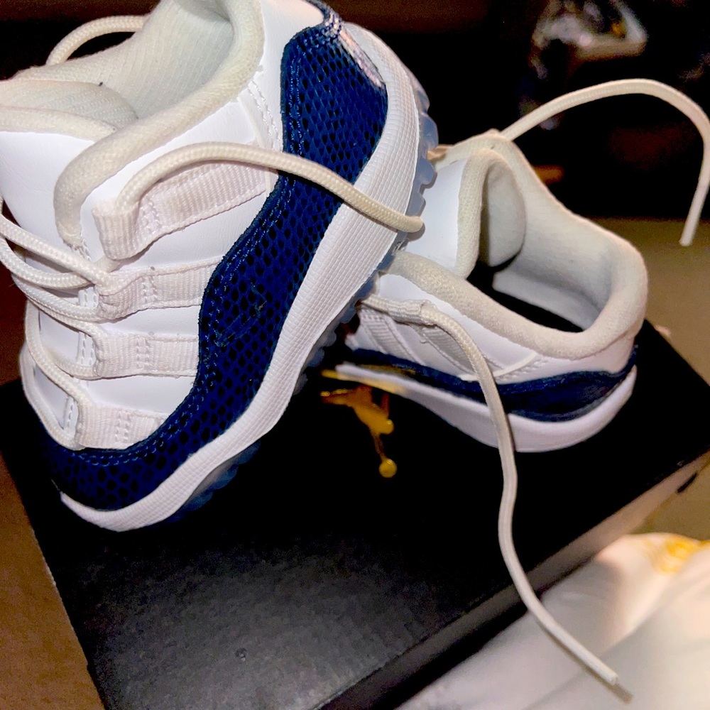Jordan 11 retro low le